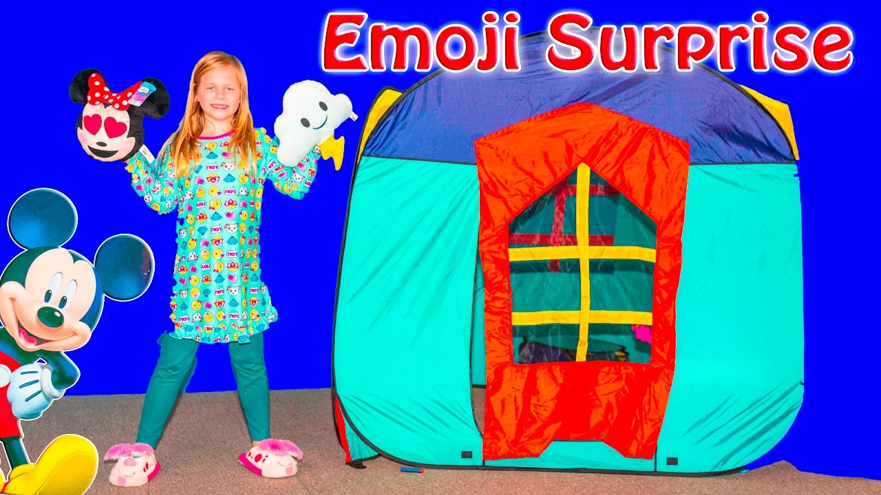 ASSISTANT Opens  Emoji Blitz Surprise Pillows with PJ Masks