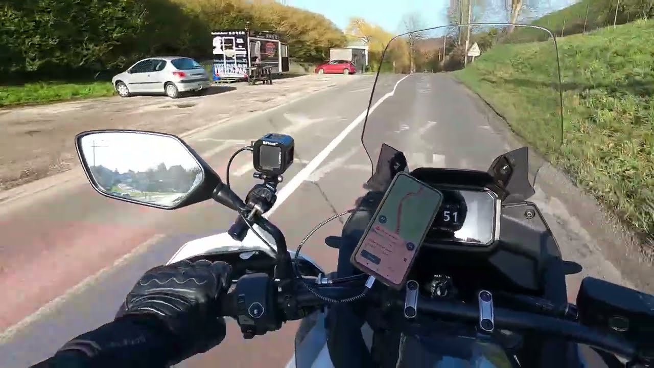PROMENADES EN HONDA TRANSALP 750 OU EN YAMAHA 600XT DANS LES HAUTS DE FRANCE ou un peu plus loin.