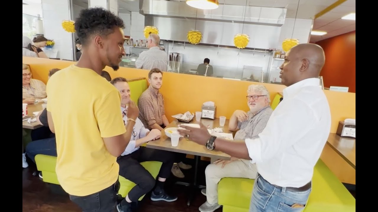 Ganacsi guulaystay qof Somali ah uu leeyahay USA||A successful business owned by a Somali in America