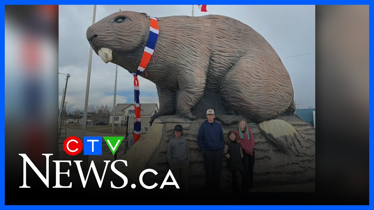 Oilers fans cheering from Alexis Nakota Sioux Nation and Beaverlodge | Oilers Hype Zone