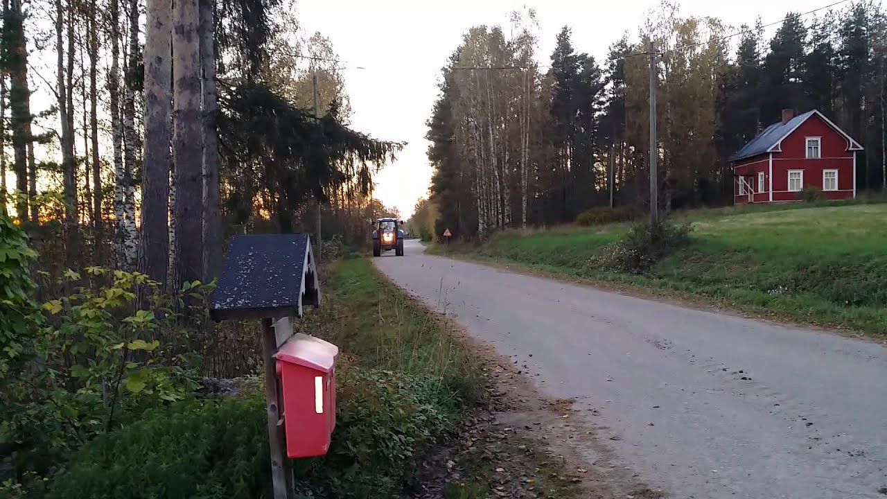 New Holland T6080 straight pipe TURBO SOUND!