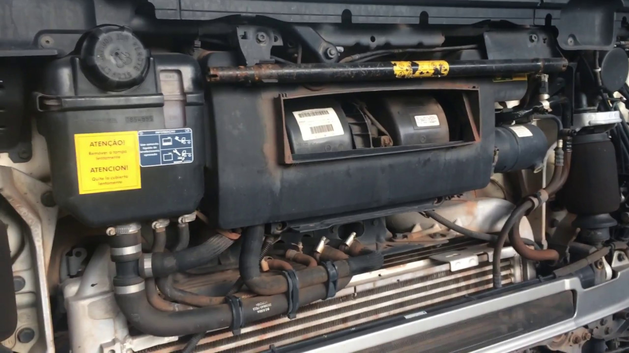 Trocando o sensor de temperatura da caixa evaporadora da SCANIA