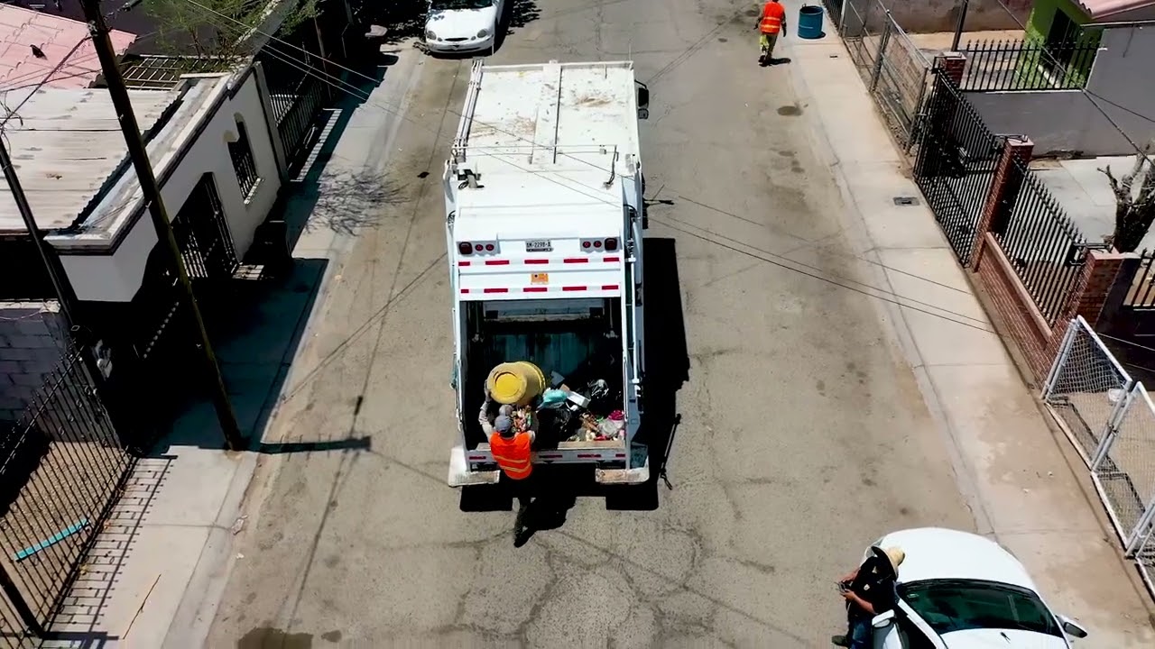 IMÁGENES RECOLECCIÓN DE BASURA EN FRACCIONAMIENTO PUERTA DEL SOL MEXICALI 26 JUL 2022