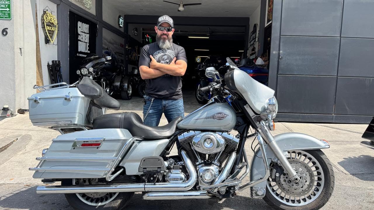 Motocicleta HARLEY DAVIDSON ELECTRA GLIDE CLASSIC 96