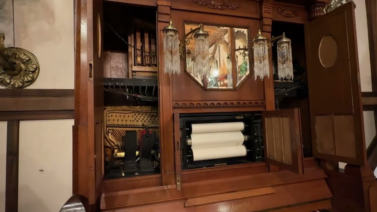 L&ouml;sche Angelus orchestrion at The Music House Museum plays 