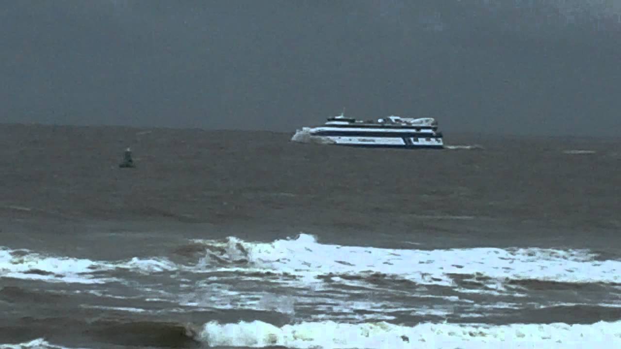 MS Vlieland in de storm 720p
