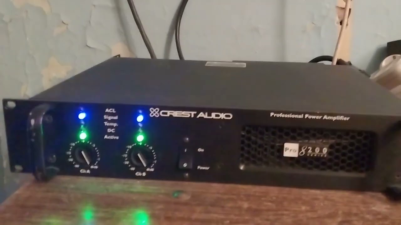 Crest Audio pro8200