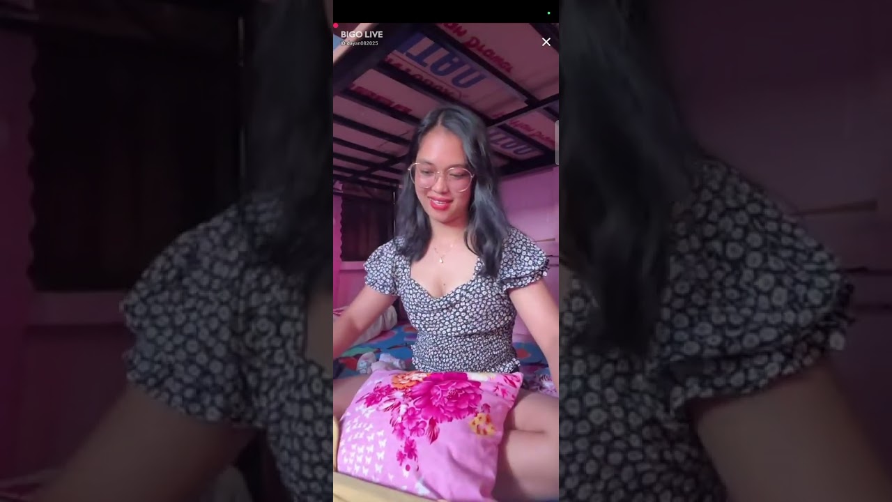 Pretty pinay live show