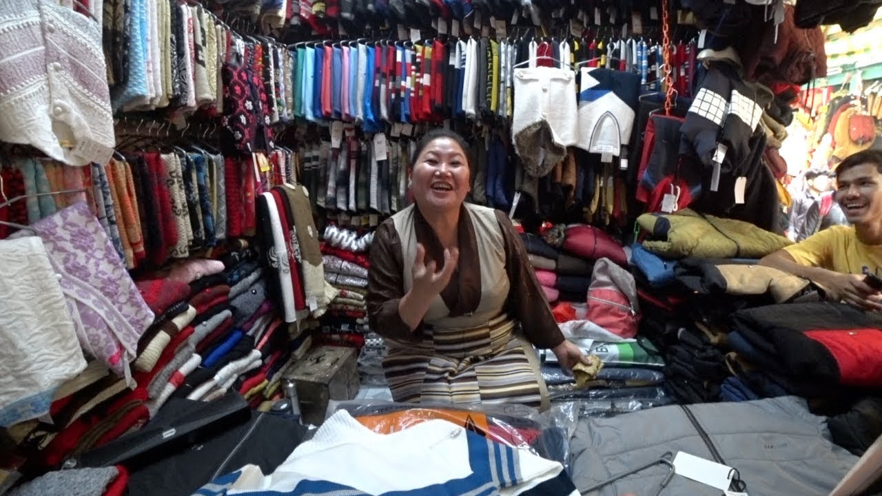 Tibetan Market & Temple Tour // Delhi