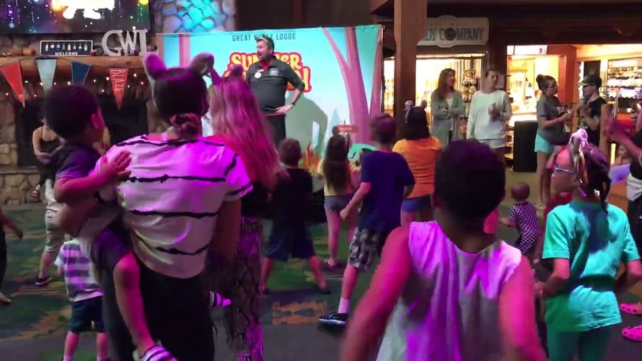 Great Wolf Lodge Dance Party