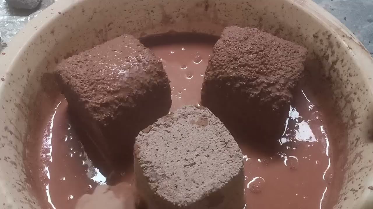 Grainy red texture water crumbling #asmr #satisfying #oddlysatisfying