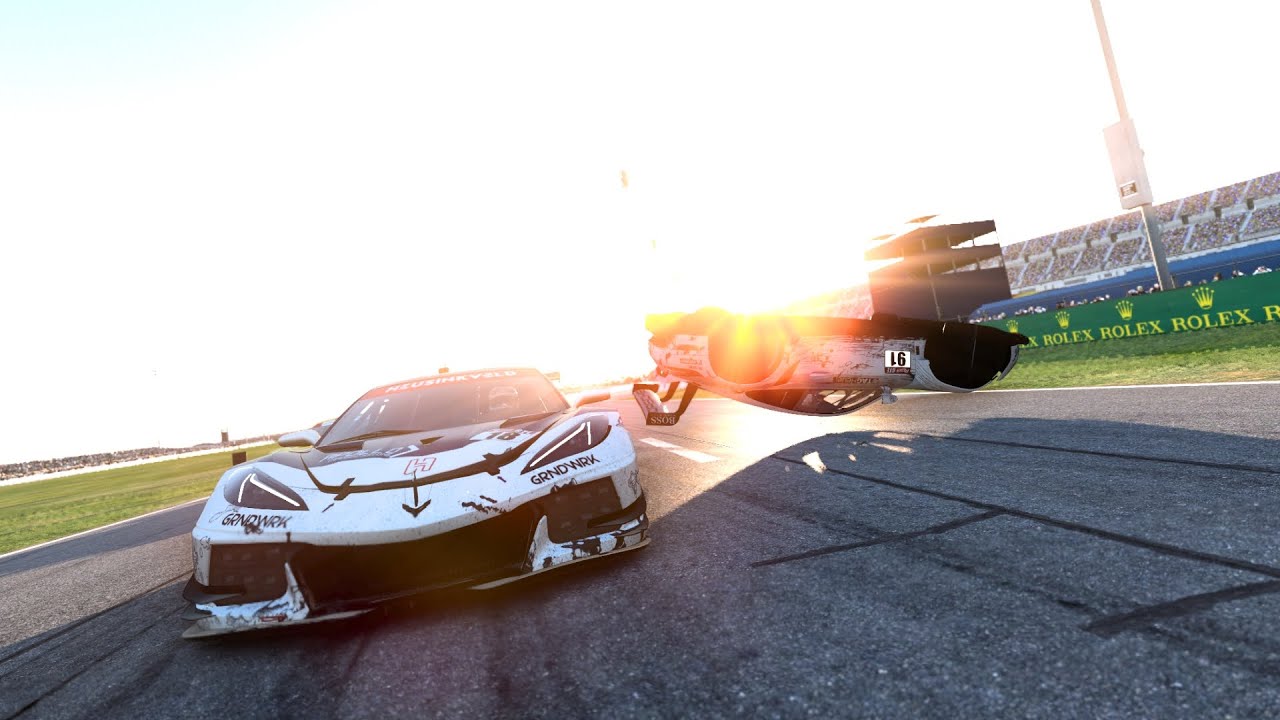 Racing the 24 *Minutes* of Daytona in VR!