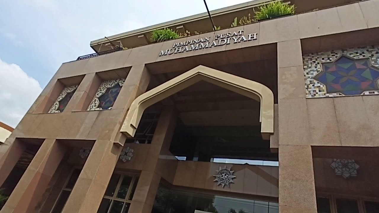 KANTOR PP MUHAMMADIYAH YOGYA. MASUK KE DALAM, BIKIN KAGUM