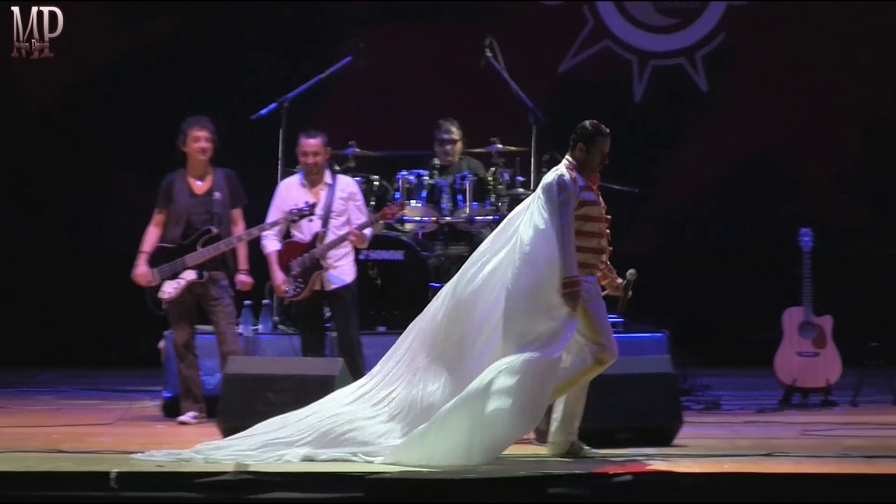 Queenmania - We Will Rock You