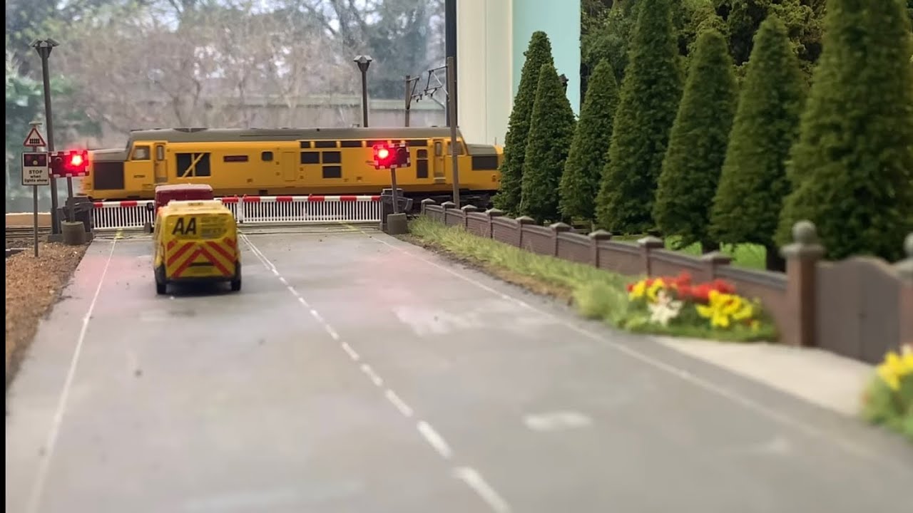 Goodford Model Railway MK3 - 14. Running Session 9