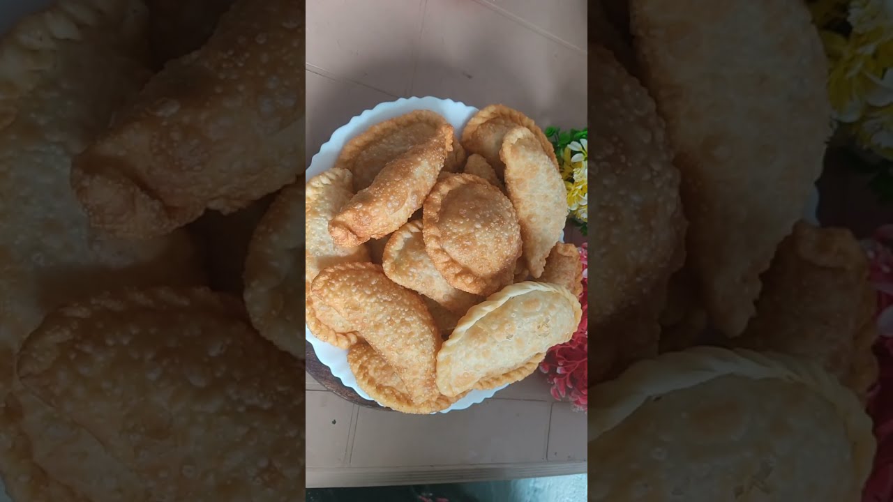 खस्ता मेवा पुरी