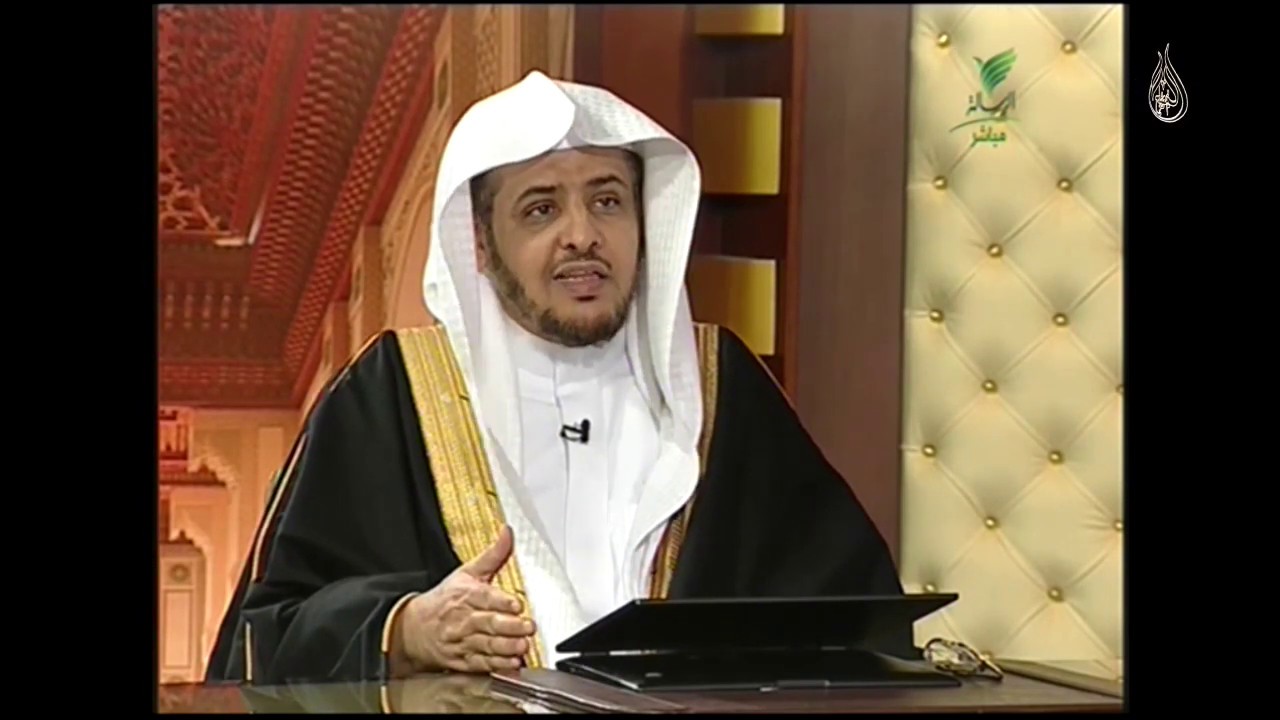 من آداب الدعاء أن تبتدأه بحمد الله والصلاة والسلام على النبي صلى الله عليه وسلم