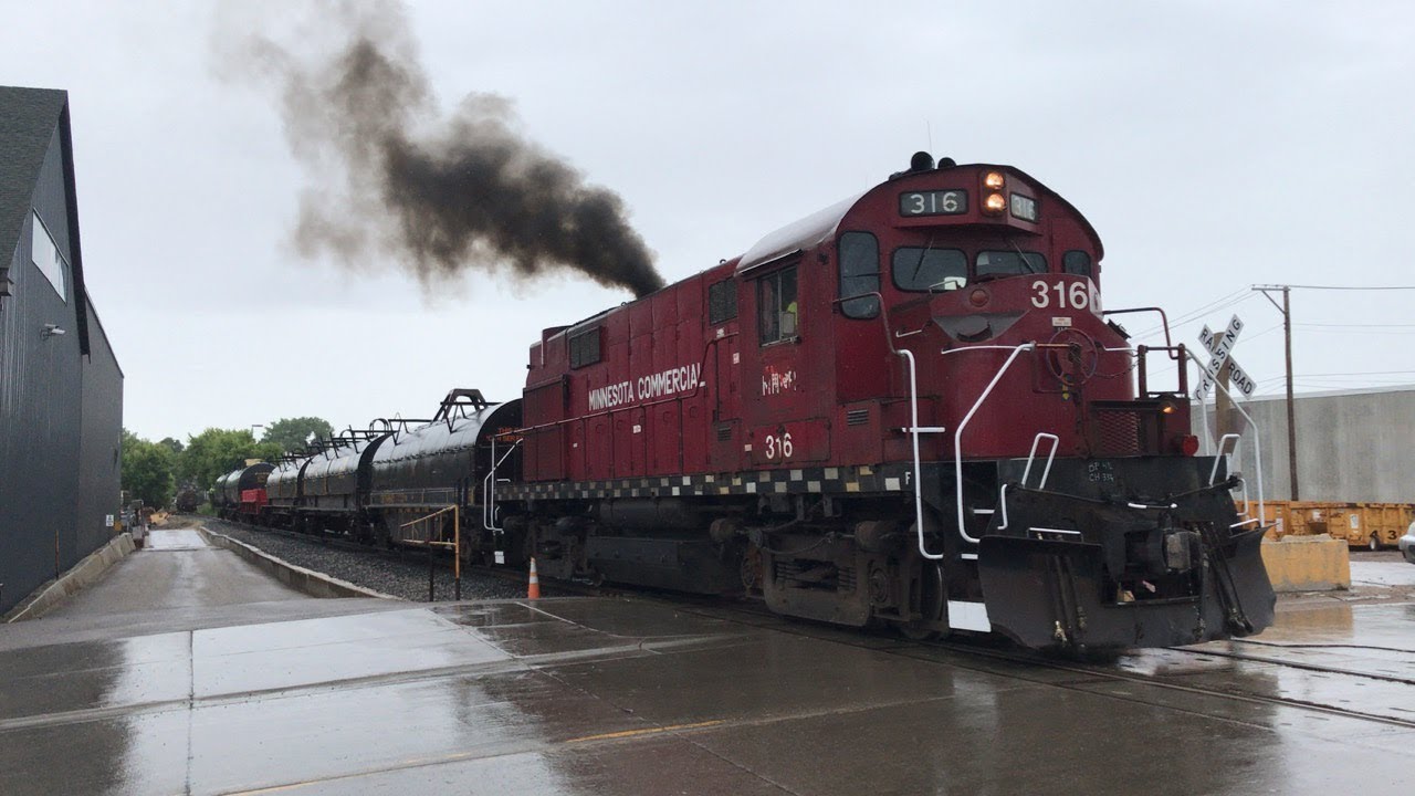 Minnesota Commercial's ALCO RS27 on the Hennepin Job