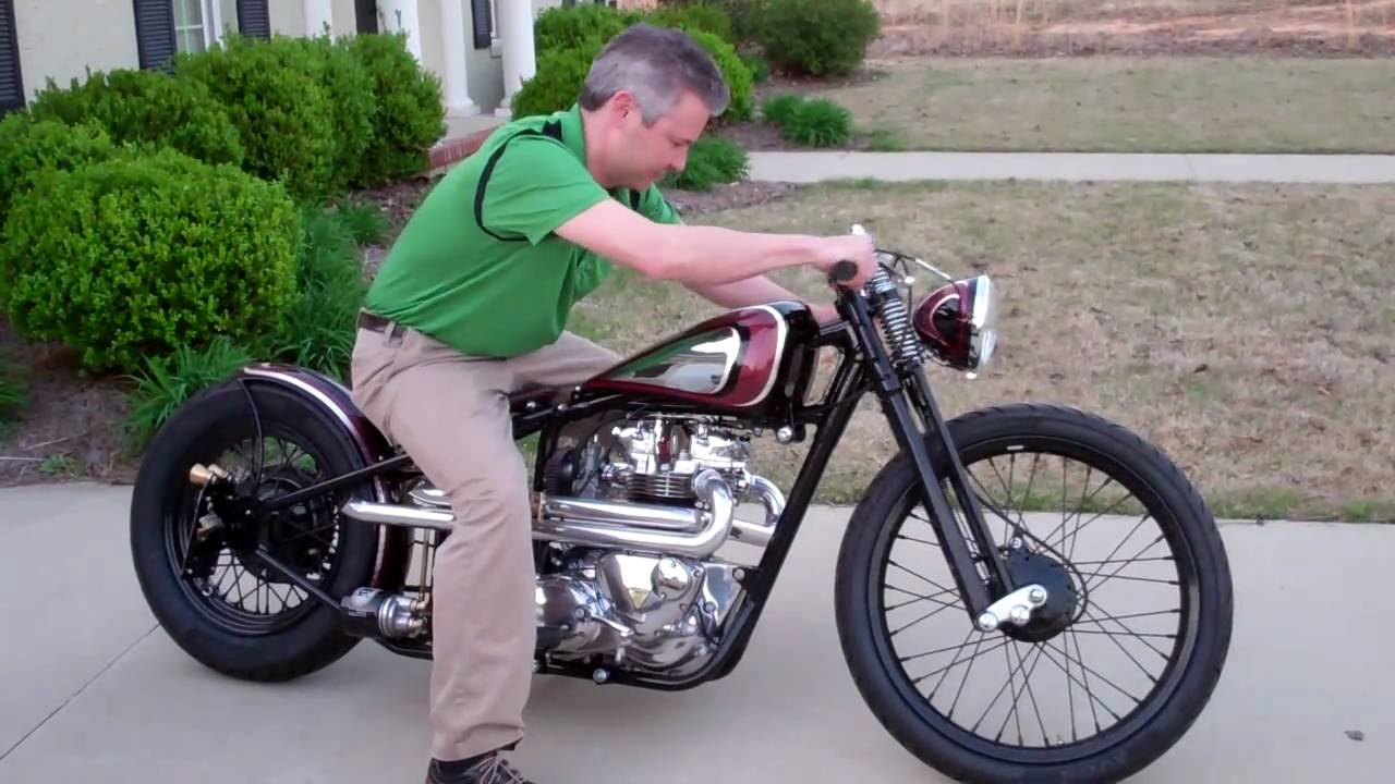 Kustom 1969 Triumph Bobber 