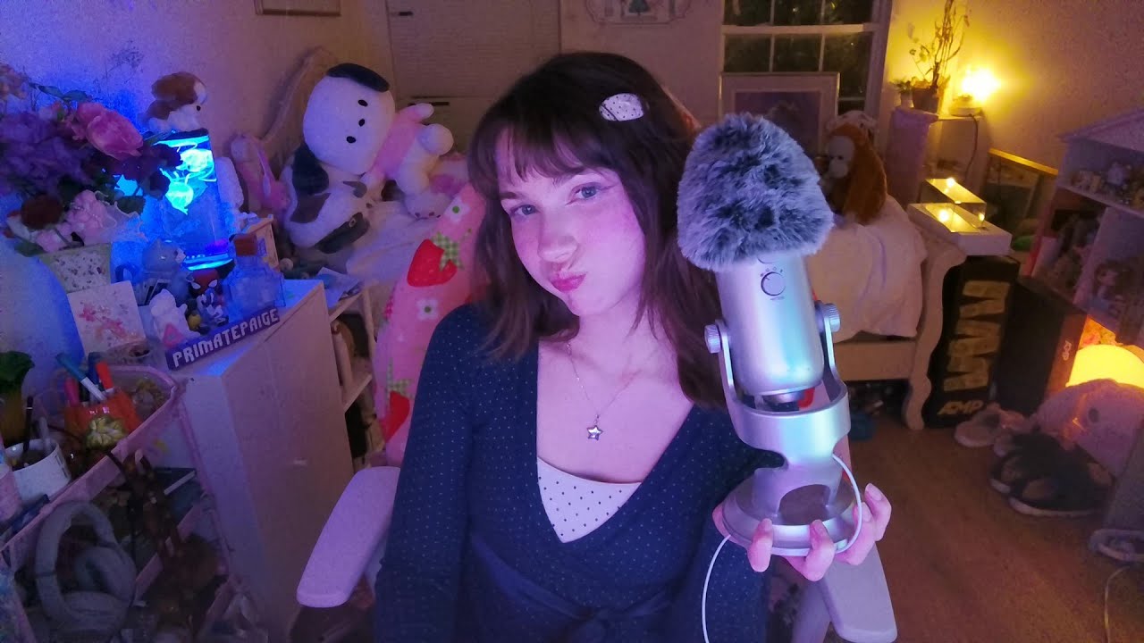 ASMR ☆ Rambling whispers to bore you to sleep - fluffy + foam mic triggers