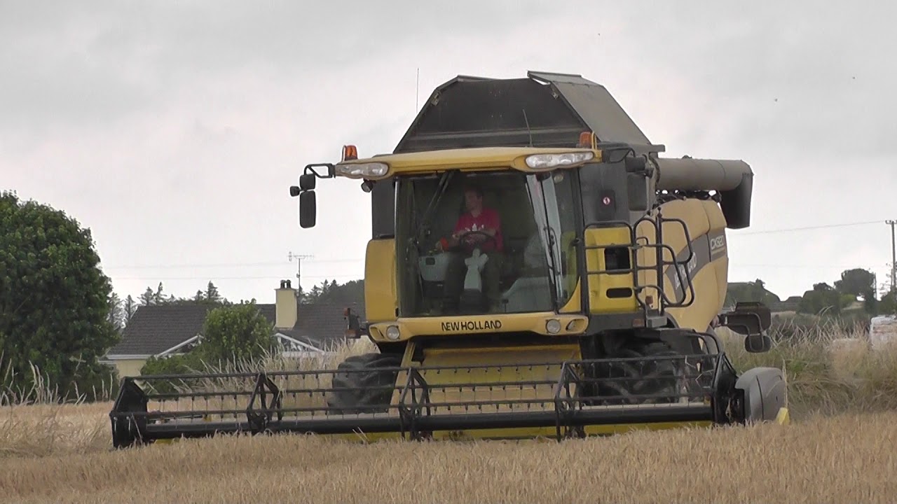 Harvest 2018 New Holland CX8070 & CX820