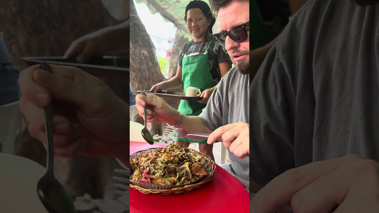 🇵🇭 Eating Pancit at a Carinderia in Makati Manila #philippines #filipinofood #manila #pancit