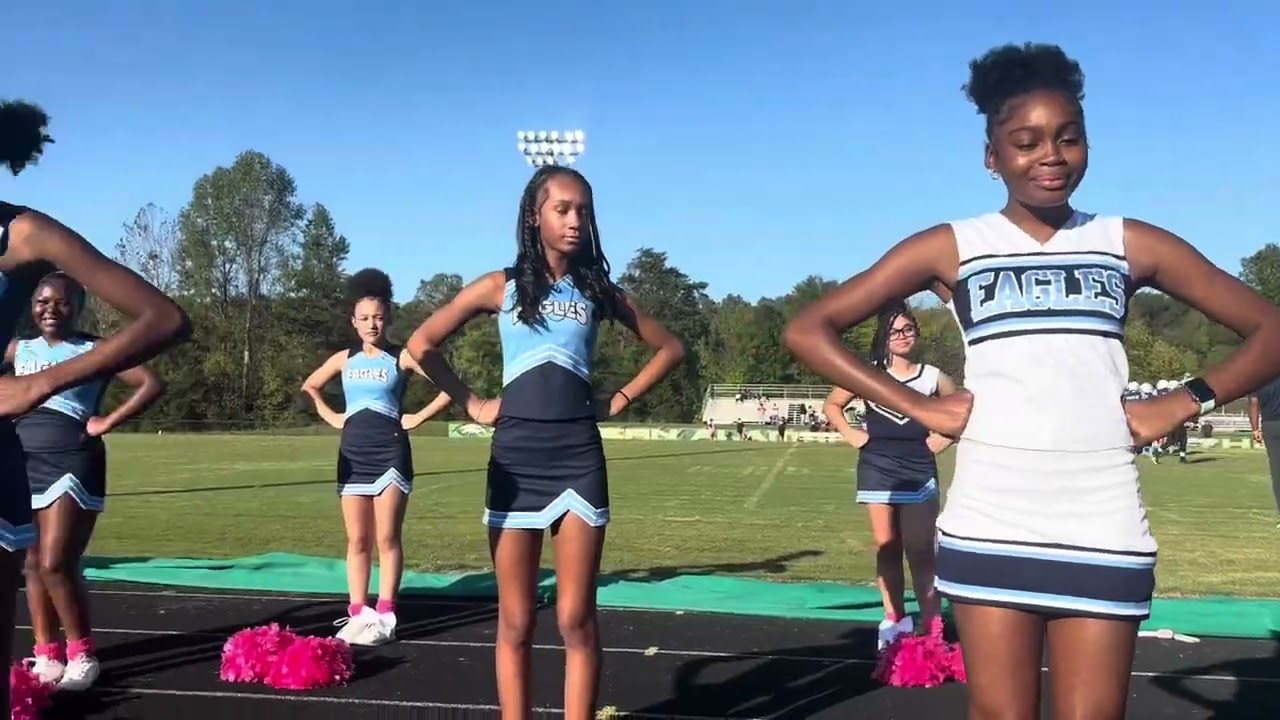 Life Of A Cheer Coach/ Game Day Vlog! (Football Season)