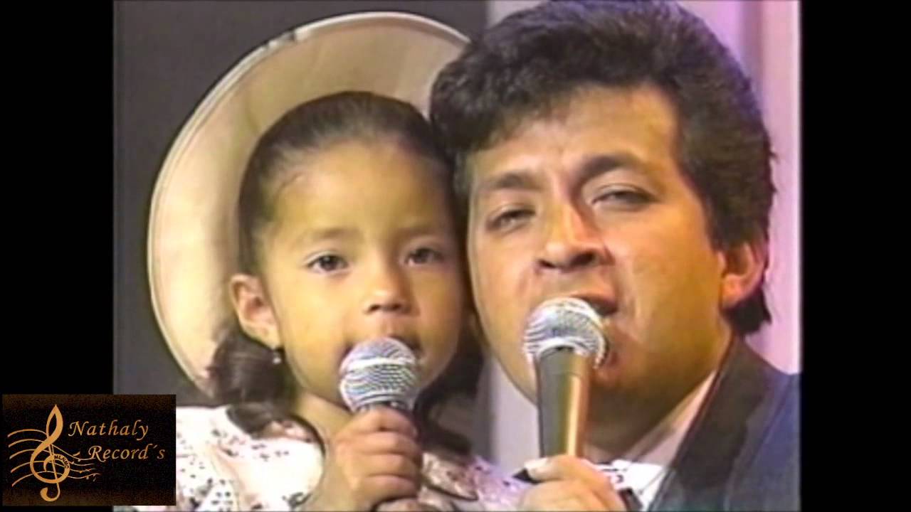 Nathaly Silvana y Maximo Escaleras - Donde esta mamá ( Video Oficial ) rockola