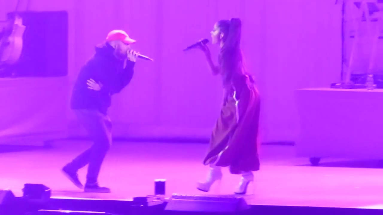 HD Ariana Grande - With MAC MILLER Her exBoyfriend on stage [PARIS] Dangerous Woman Tour - JUNE 2017