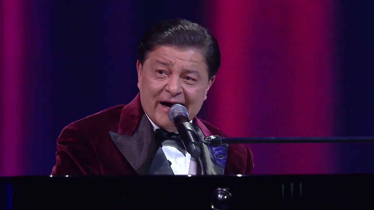 Nyári Károly - Addig szeretnék élni csak (Budapesti Karácsonyi Koncert  BKK 2018.)