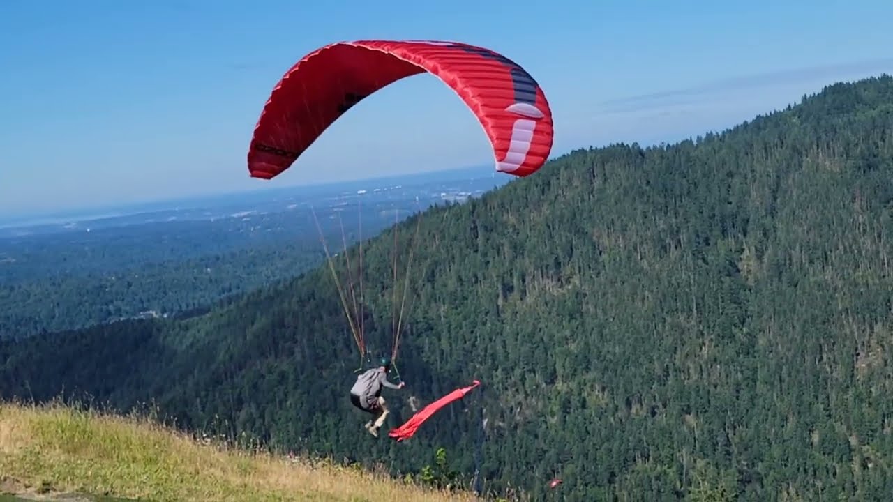  A Viewpoint that's also a Favorite Launching Spot for Paragliders I Hiking Poo Poo Point Trail