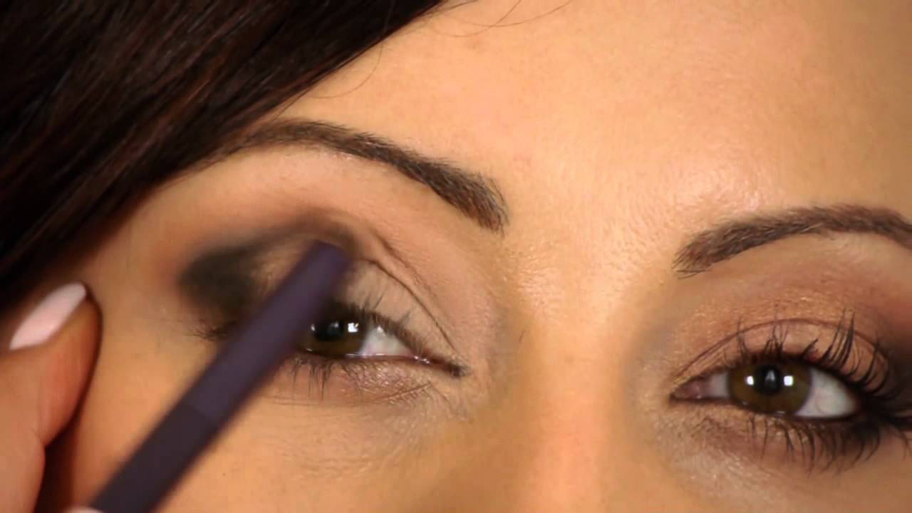 How To: Blend Your Eyeshadow Like a Pro
