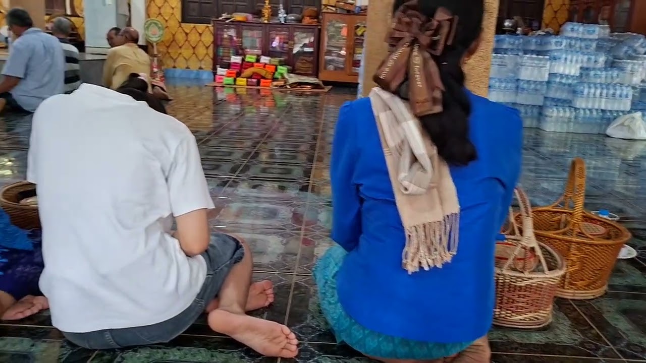 มาทำบุญวัดป่าบ้านหนองแคน#ฝากกดติดตามด้วยนะค่ะ 