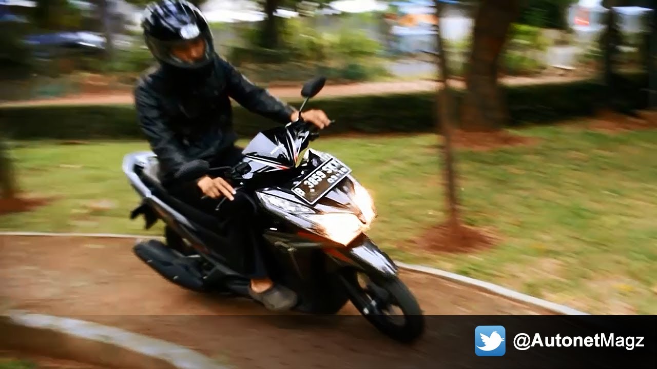Honda Vario Techno 125 Helm in PGM-FI Review & Test Ride