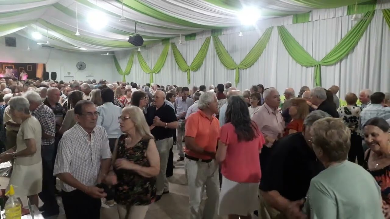 los candela en el club de abuelos de rafaela ,calle palmieri
