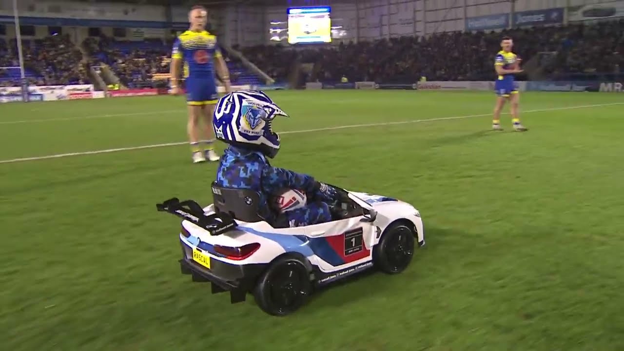 Whizzy Rascal makes an entrance | Halliwell Jones Stadium home of Warrington Wolves