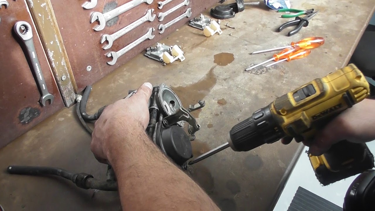 yamaha tdm 850 reparatie carbrateur deel1
