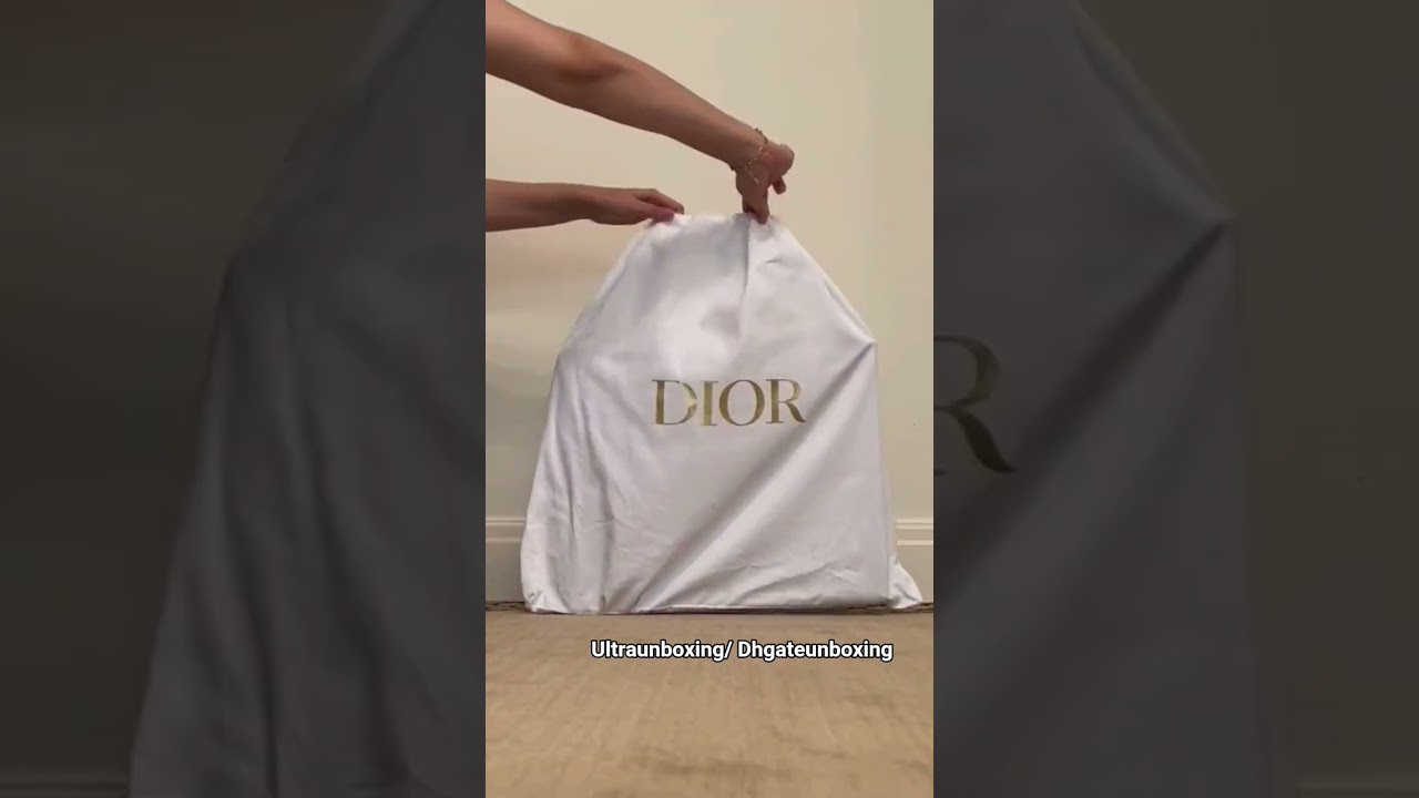 Dior book tote bag unboxing with me for spring 🥰 Soo pretty 🥰 link on bio 😘