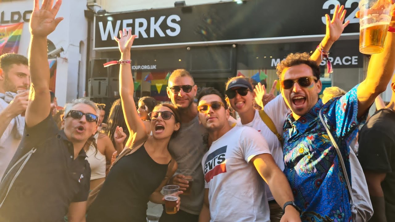 Pride weekend in Brighton - Parade and village party