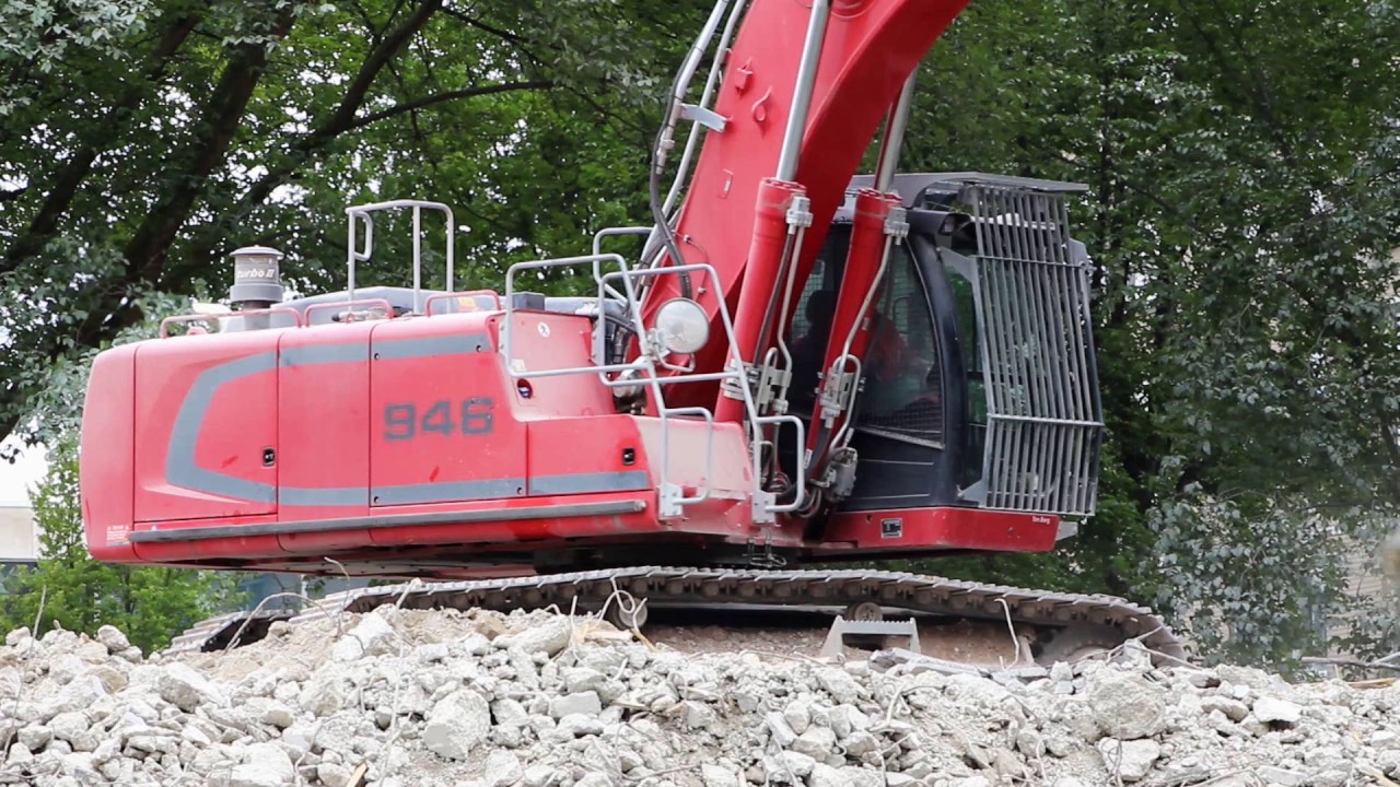 Jan Knijnenburg Liebherr R950 Demolition und Liebherr R946