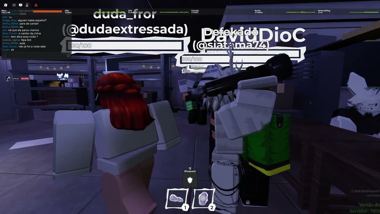 Jogando jogos aleatorios com defekado (ele tava em palco e o primeiro jogo foi FPE:S)