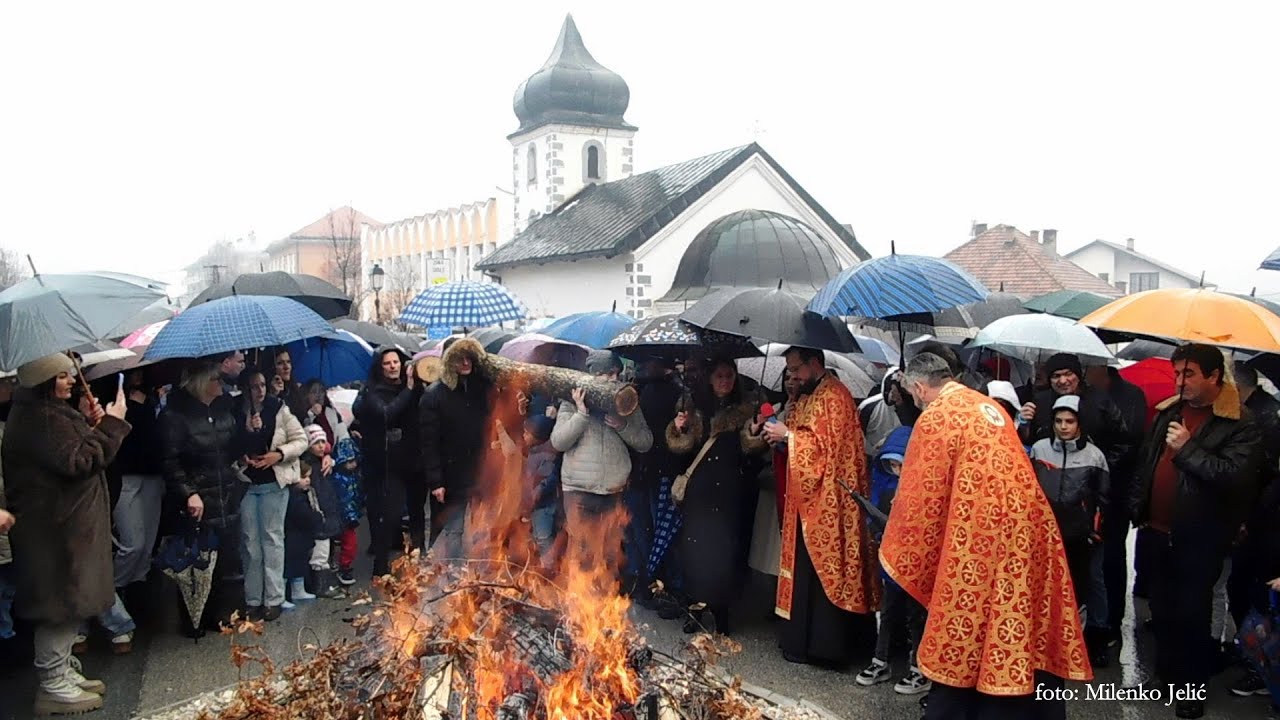 Nalaganje badnjaka u Pljevljima