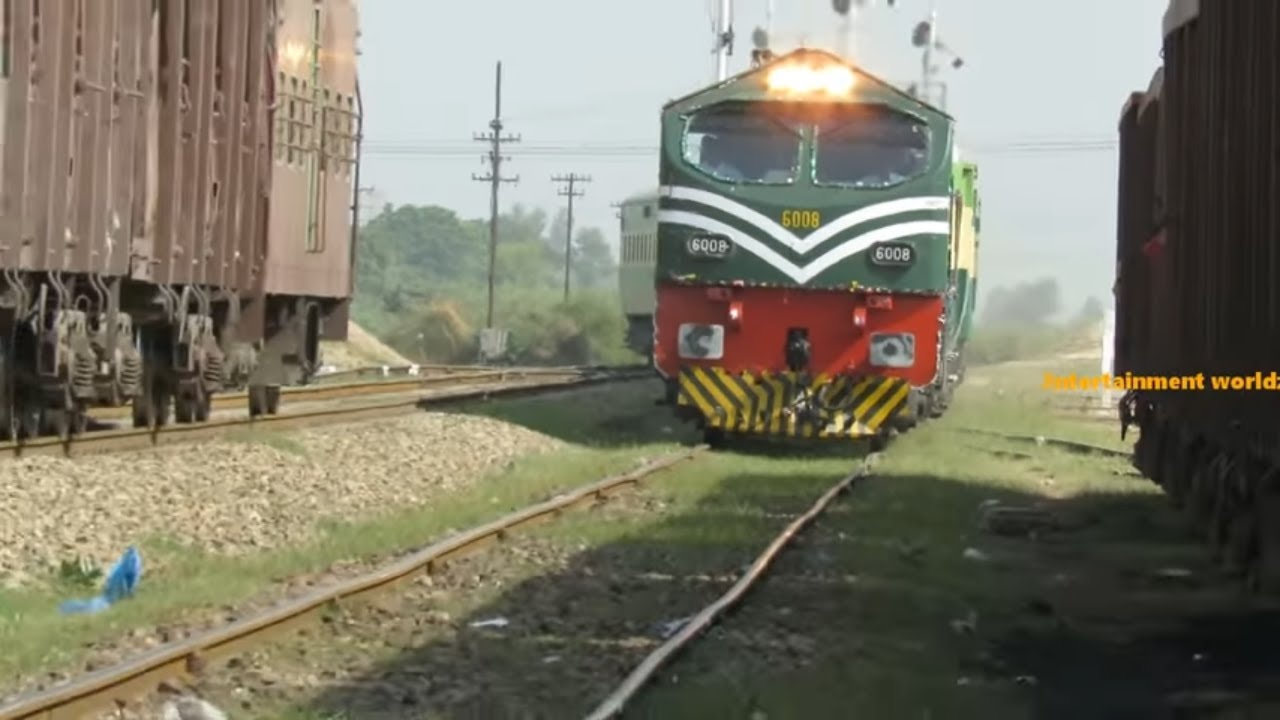 Loop Line Overtake Suspended Faisalabad Express Crossing Coal Train Dry Port Railway Station