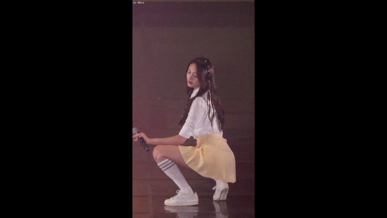 160709 아이오아이 (I.O.I) - 엉덩이 [주결경] Zhou Jieqiong 직캠 Fancam (KB국민은행 Liiv콘서트) by Mera