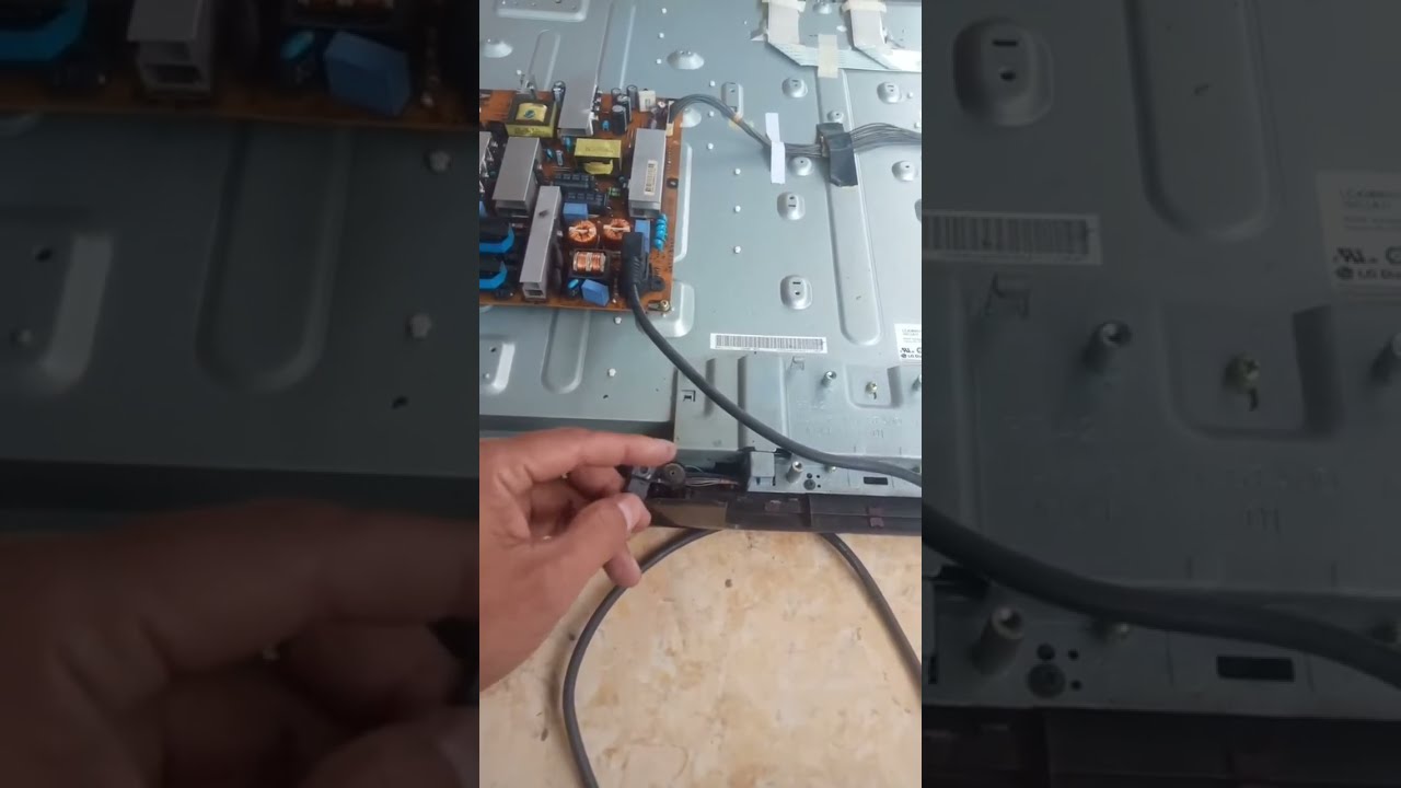 Bowo Elektro Pekalongan sedang live sekarang!