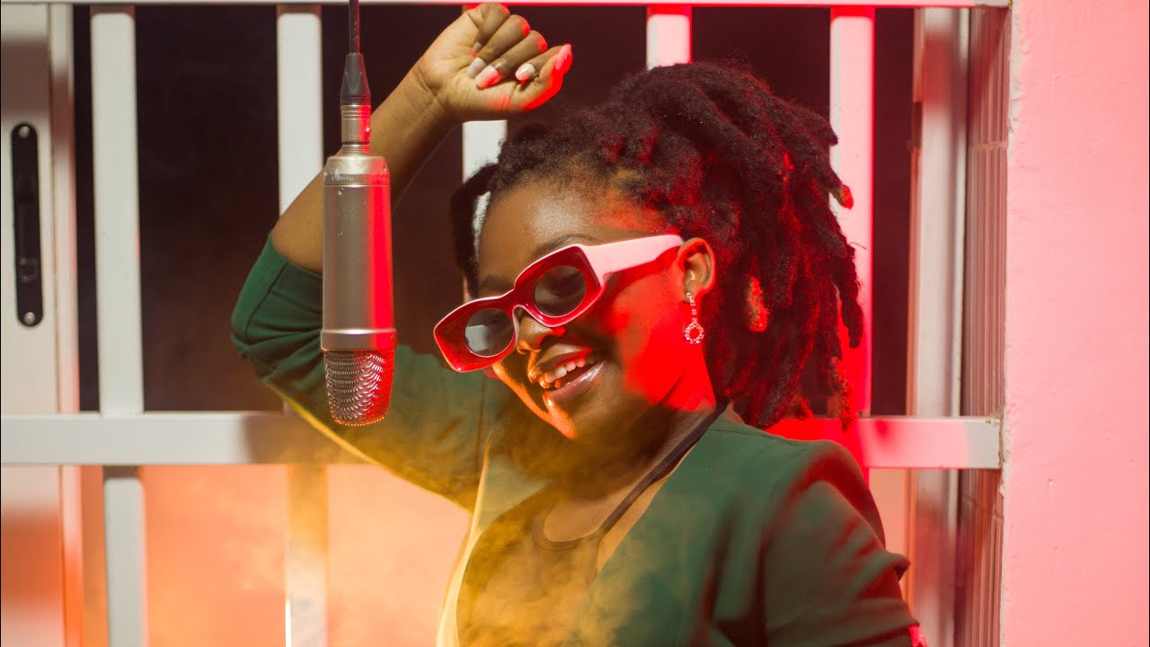 Ayodele - Ndokpe Joyeux Anniversaire(session studio by Black vibes tv)