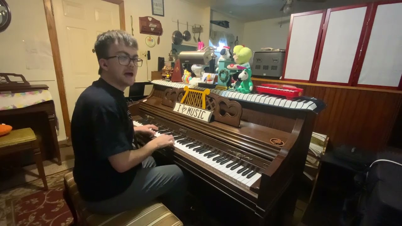 Singing and playing little Richard and pat boone🎶🎹🎙️😂😂😂😂