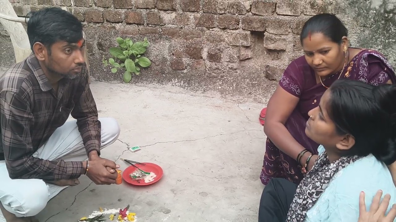 बाबा ने बच्ची को देख रहे हैं #trending #video #viral #