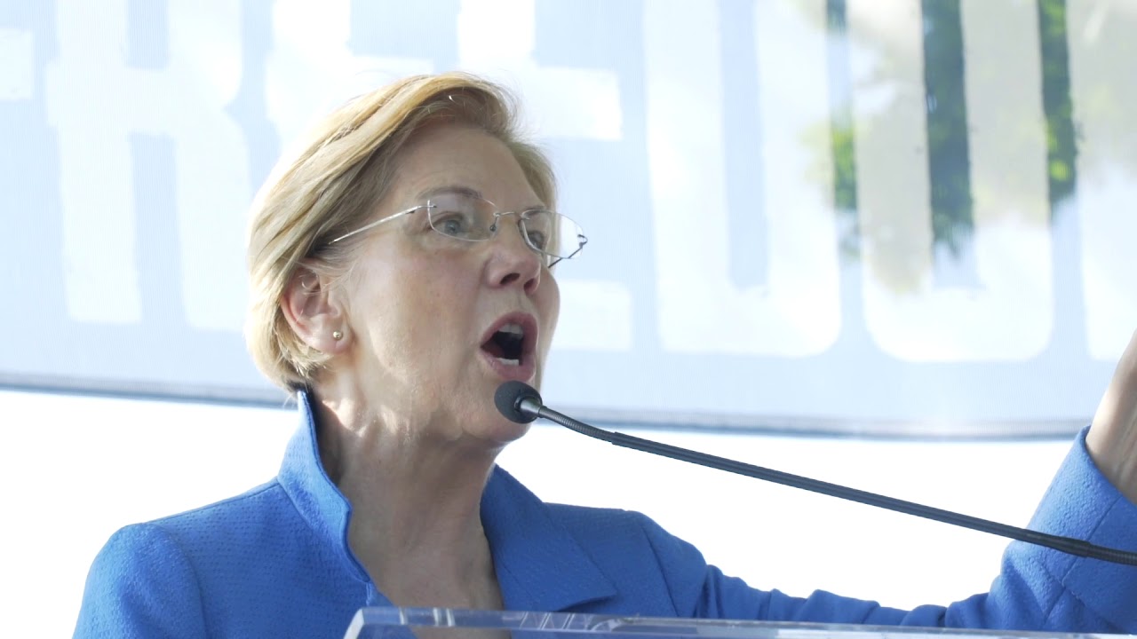 Elizabeth Warren speaks at a USW rally