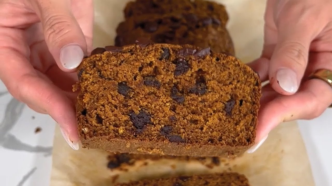 Healthy pumpkin chocolate chip bread